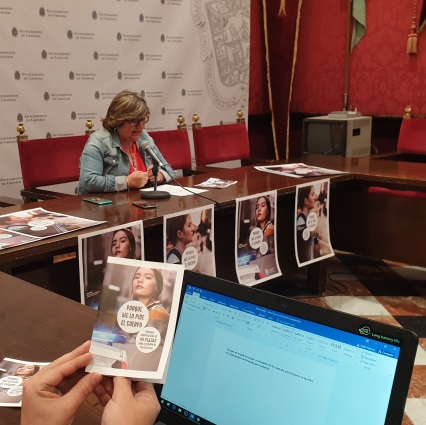 ©Ayto.Granada: Una campaa municipal anima a las mujeres a incorporarse a la plantilla de la Polica Local y Bomberos   